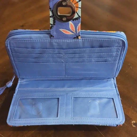 Vera Bradley Turnlock Wallet  Mural Garden - Picture 5 of 8